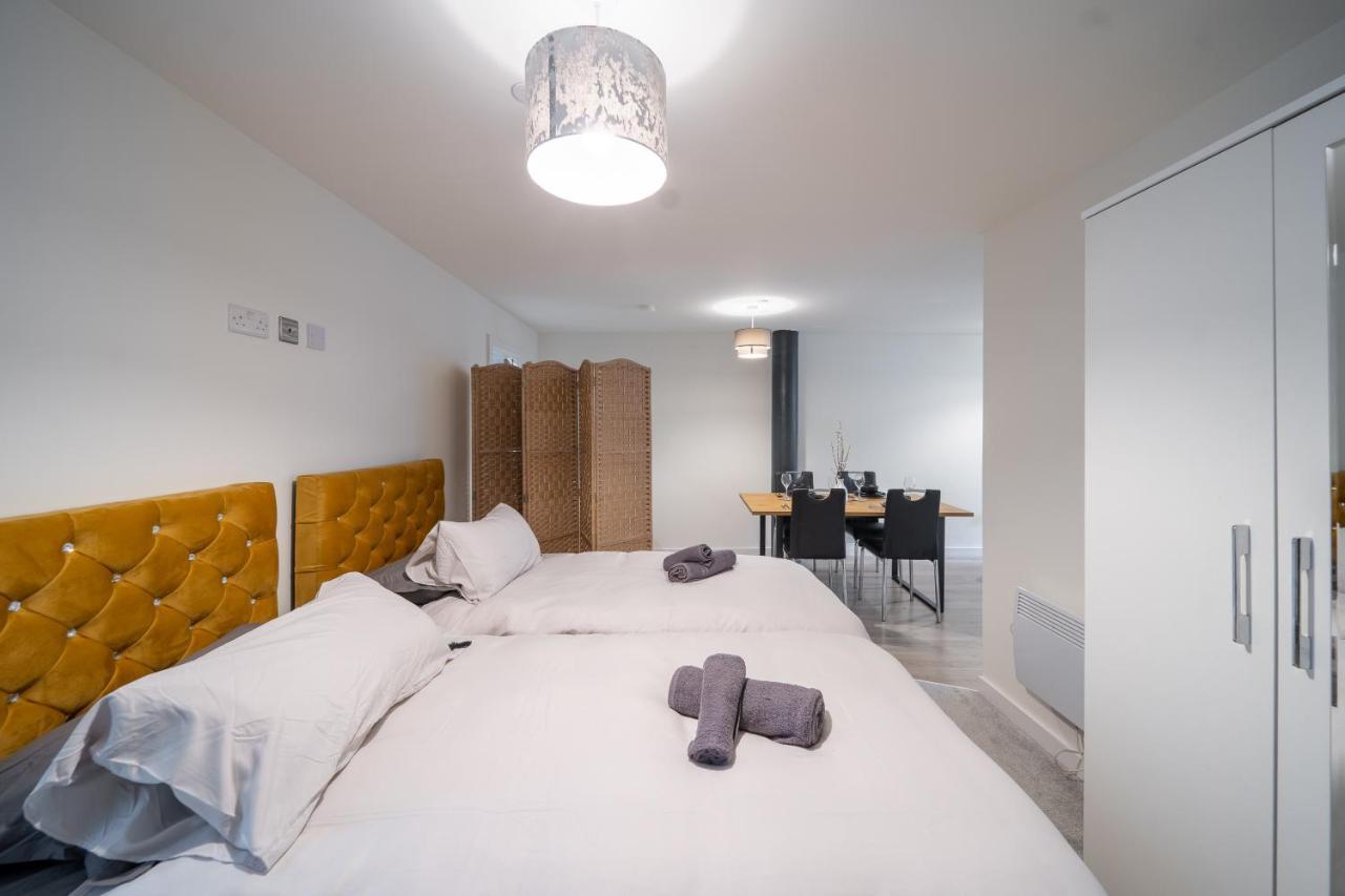 Bv Spacious 1-Bedroom Apartment Close To Town Center - Sleeps 6 Bradford (West Yorkshire) Exterior foto