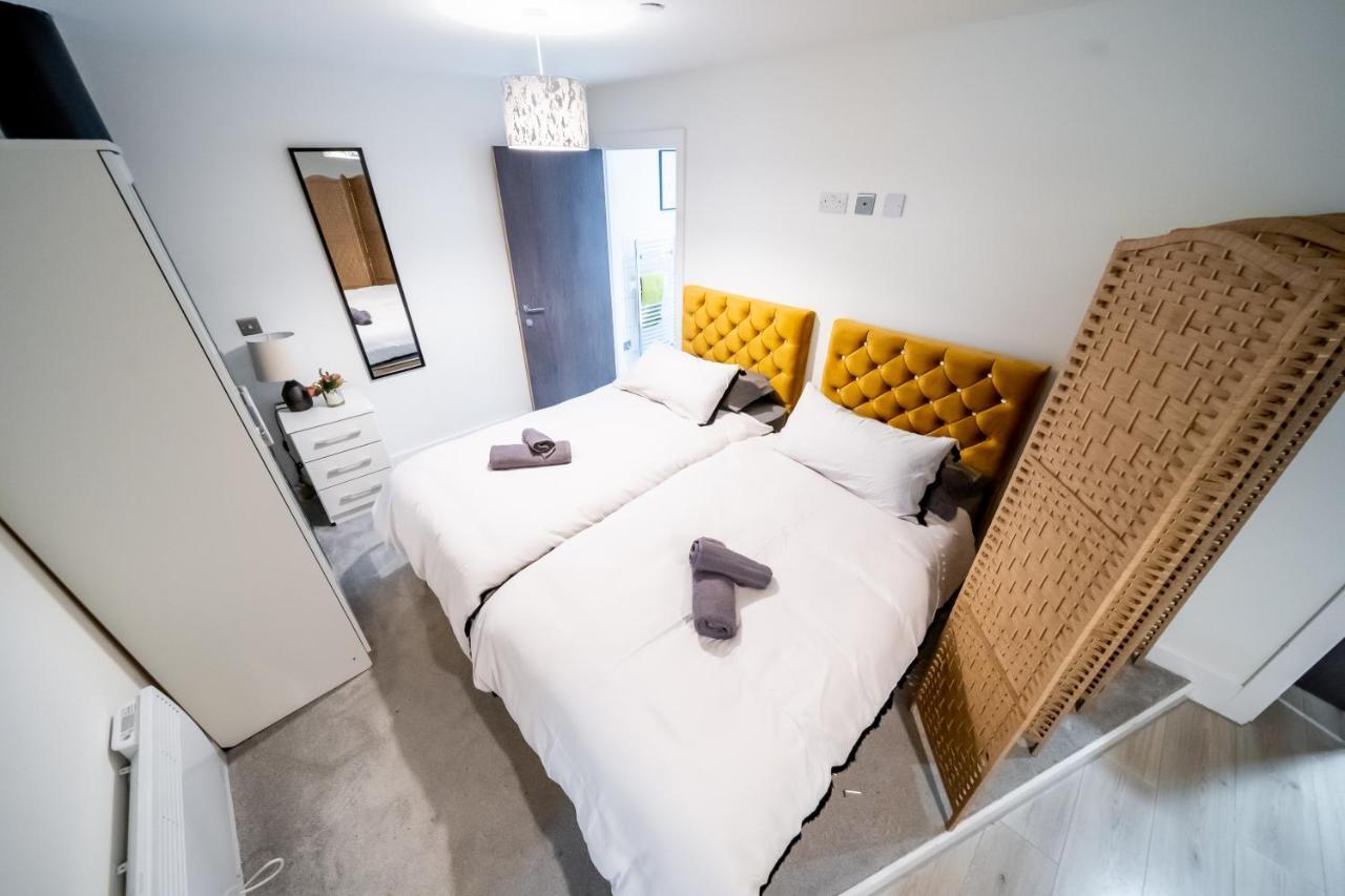 Bv Spacious 1-Bedroom Apartment Close To Town Center - Sleeps 6 Bradford (West Yorkshire) Exterior foto