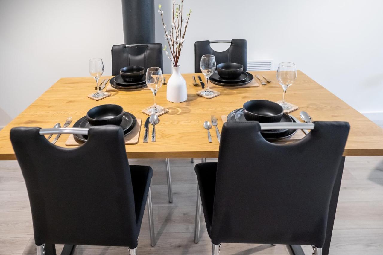 Bv Spacious 1-Bedroom Apartment Close To Town Center - Sleeps 6 Bradford (West Yorkshire) Exterior foto